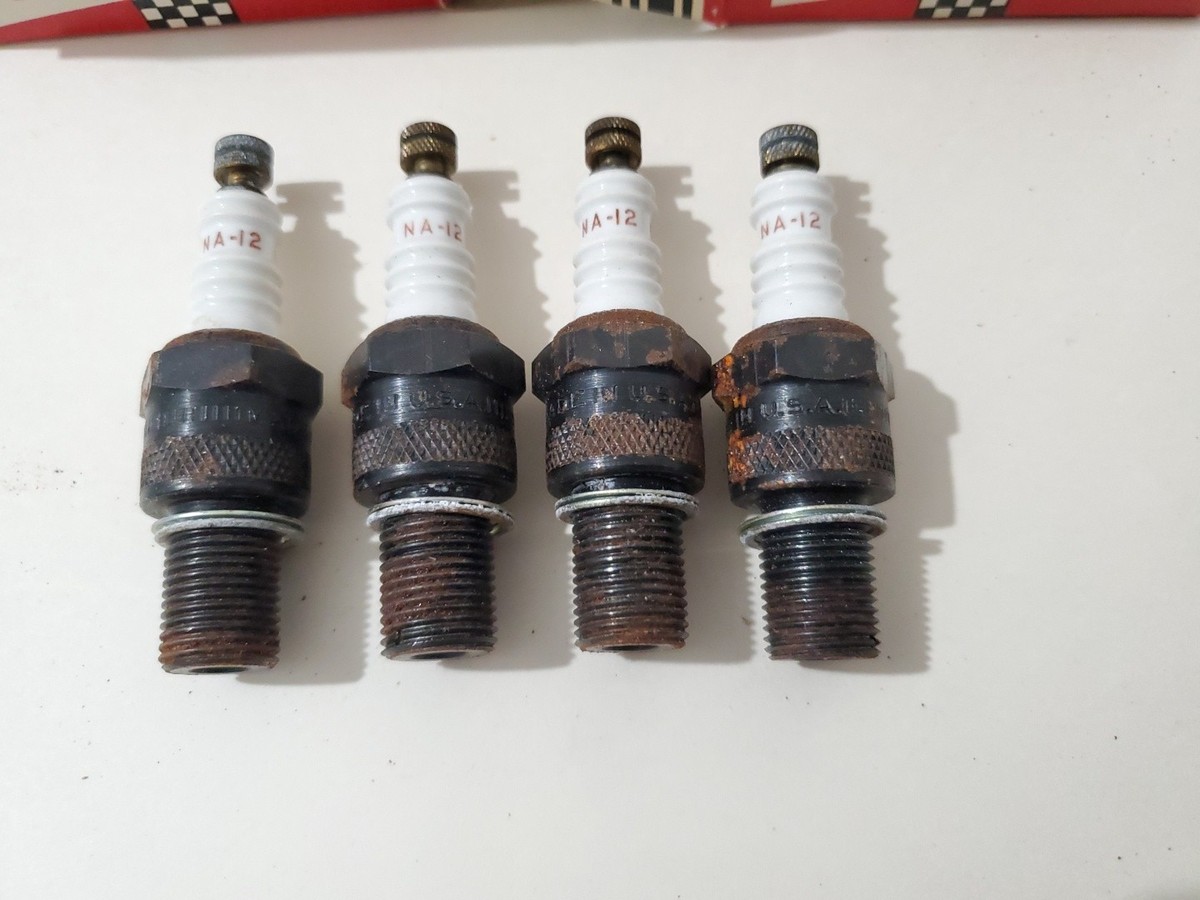 ハラペコあおむしchampion spark plugs vintage ハラペコあおむし様専用champion spark plugs vintage - メルカリ
