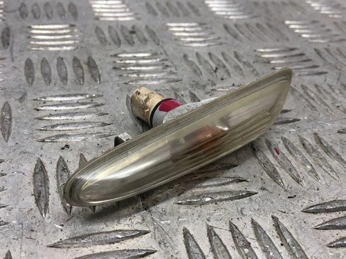 BMW 5 Touring E61 Kotflügelblinker vorne links 8382104 3.00 Diesel 22991015