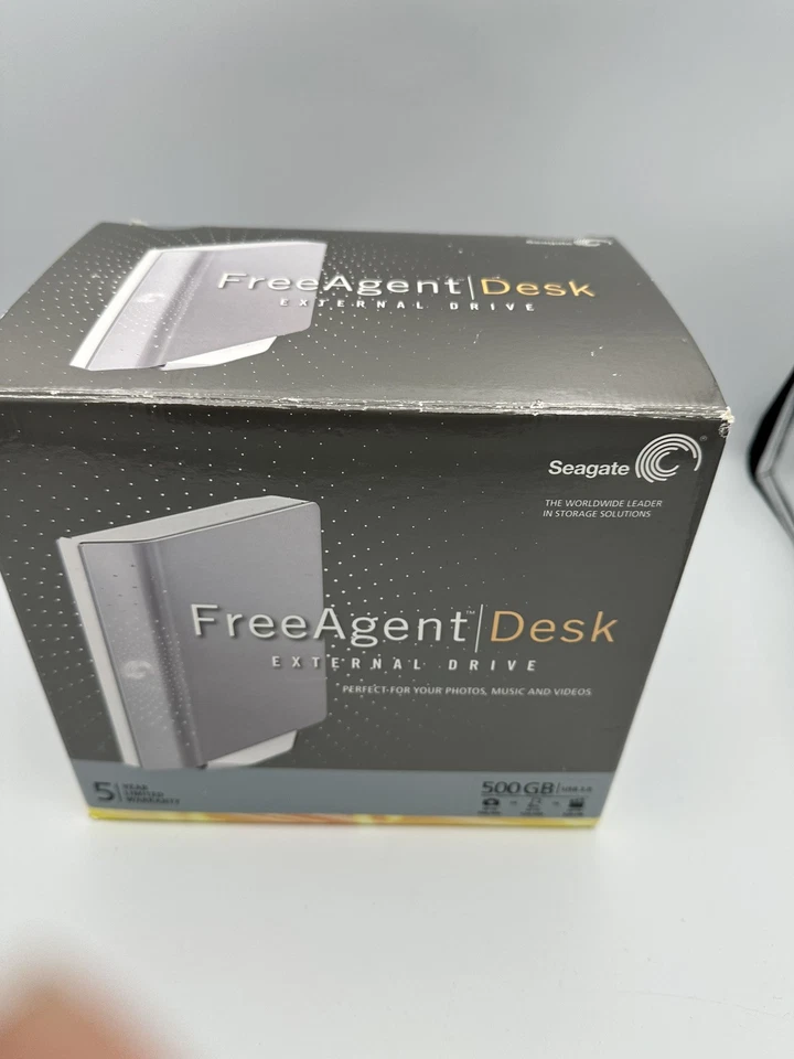 Seagate FreeAgent Desk 500 GB External Hard Drive - Silver (ST305004FDA2E1-RK) - Image 4 of 4
