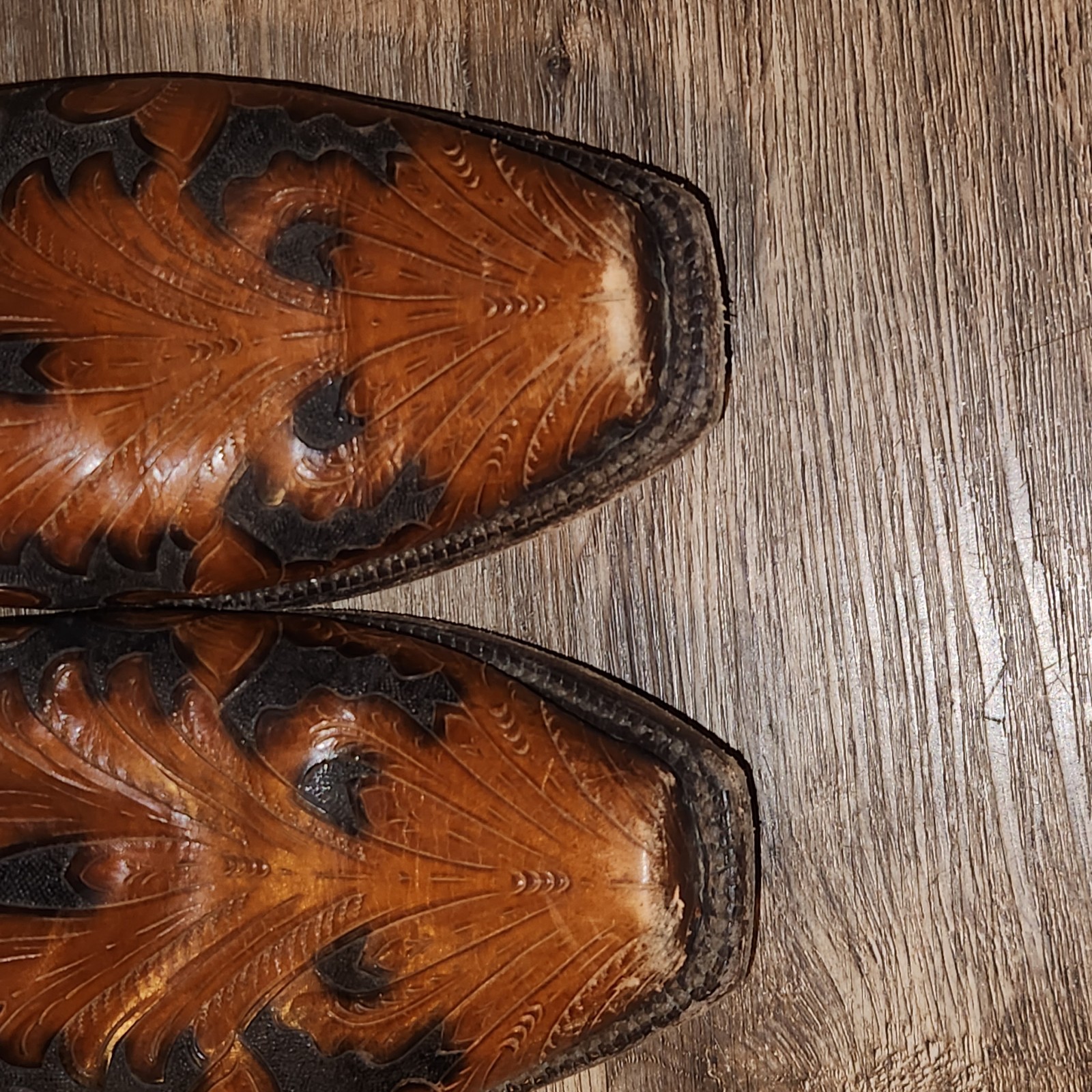 Vintage Lucchese Handmade Classics  Tooled  LEATHER 10.5 RARE Made In USA LOOK image 3