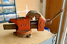 Vintage ACE No. 3 1/2 Swivel Anvil Vise 3-1/2'' Jaws w/ Pipe Grip Cast Iron Vice