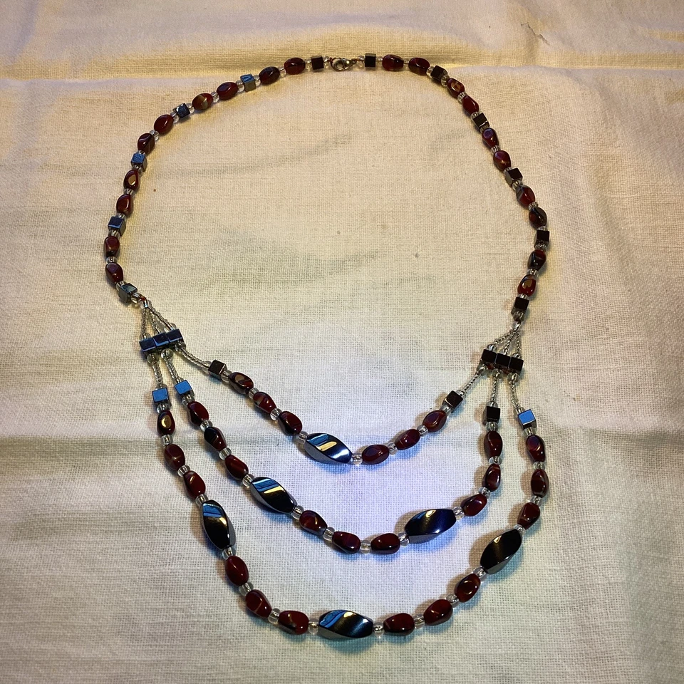 Collier Hématite Et Pierre Rouge Agate Ou Jaspe. 3 Rangs Devant 50 Cm - Photo 3/4