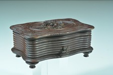 Ancien petit coffret à bijoux bois sculpté 1900 chêne glands clé