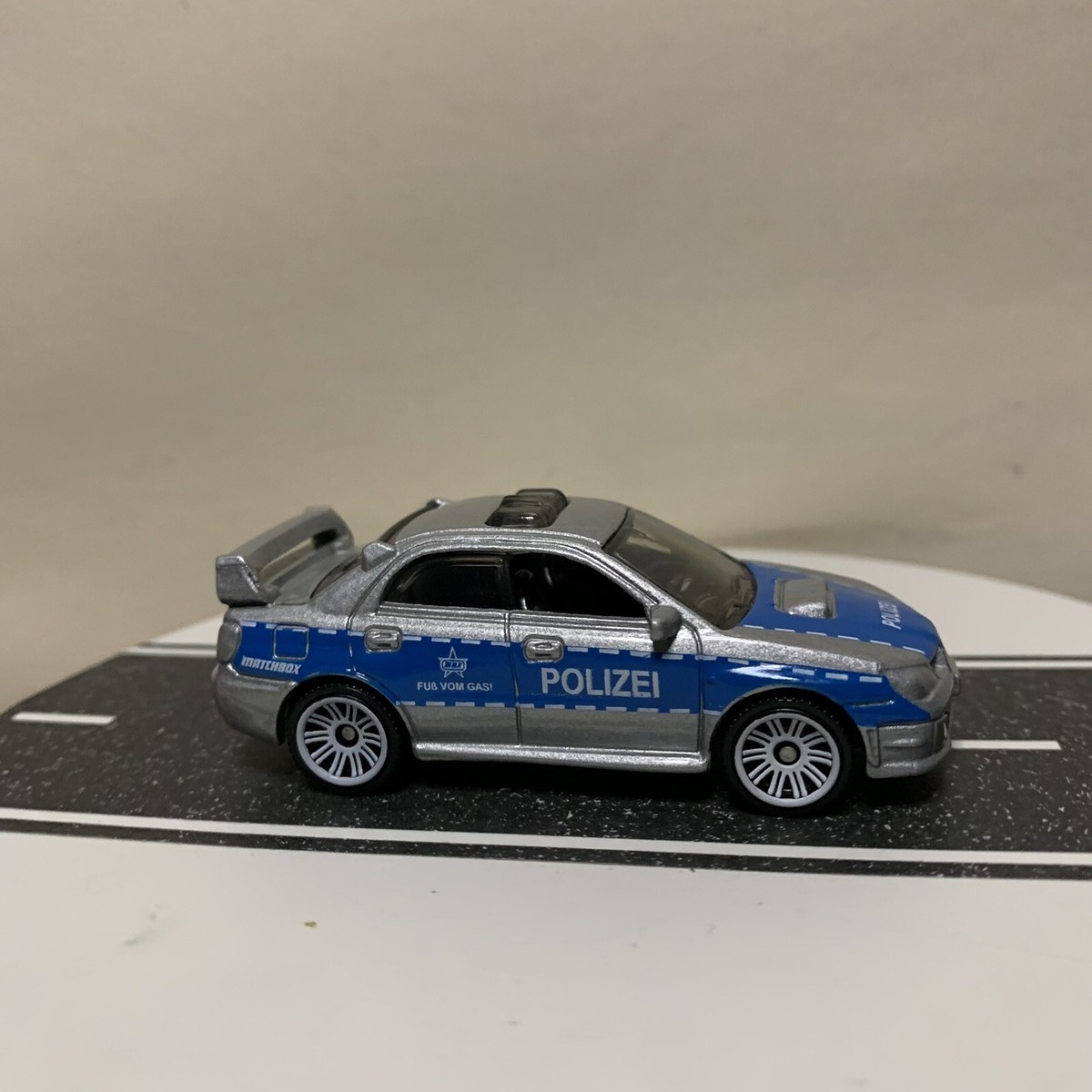 MATCHBOX SUBARU WRX STI 警察仕様 2020 Matchbox Highway Speeders 2007 Subaru Impreza WRX Police