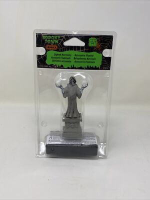  Lemax Spooky Town Halloween Lighted skeleton statue angel of death lamp post 