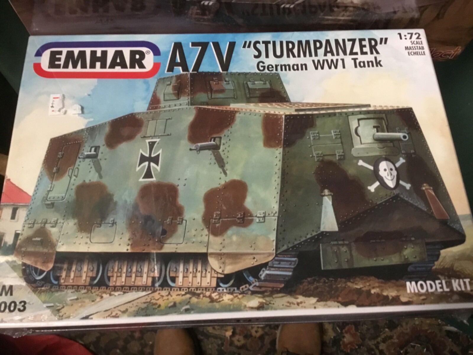 1/72 job lot model kits. 4 X Tanks , truck by Emhar , modelcollect