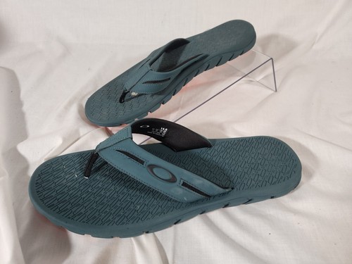 Oakley Operative 2.0 Flip Flop Sandals 