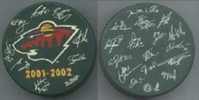 MINNESOTA WILD 2001-2002 TEAM AUTOGRAPH / SIGNATURE PUCK GREEN PUCK - RARE - #CL