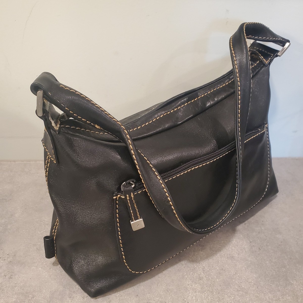 Vintage Fossil 75082 Black Leather Shoulder Bag Purse Silver Buckles