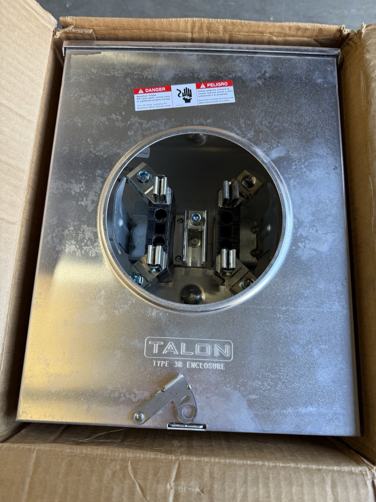 Siemens UAT417-XGF Ringless Type Meter Socket 200 Amp Continuous Duty