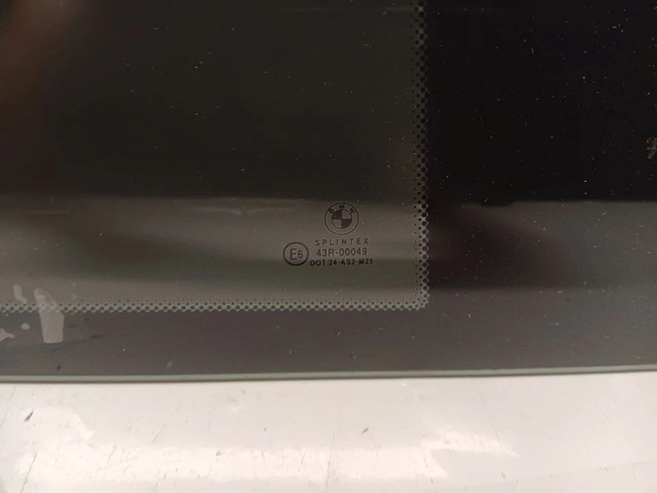 Cuarto de cristal trasero derecho pasajero BMW 2001-2006 E46 OEM Foto 4 de 4