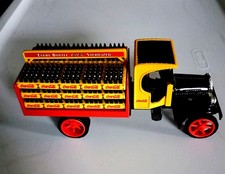 Die Cast Coca-Cola Delivery Truck with Coke Bottles Bank. Made by Ertl 1994 - EX