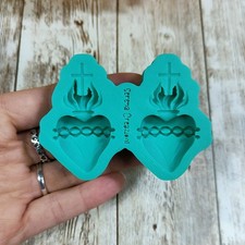Stampo Cuore Sacro 2pz 3x5cm in silicone per resina, gesso, candele, cera, etc