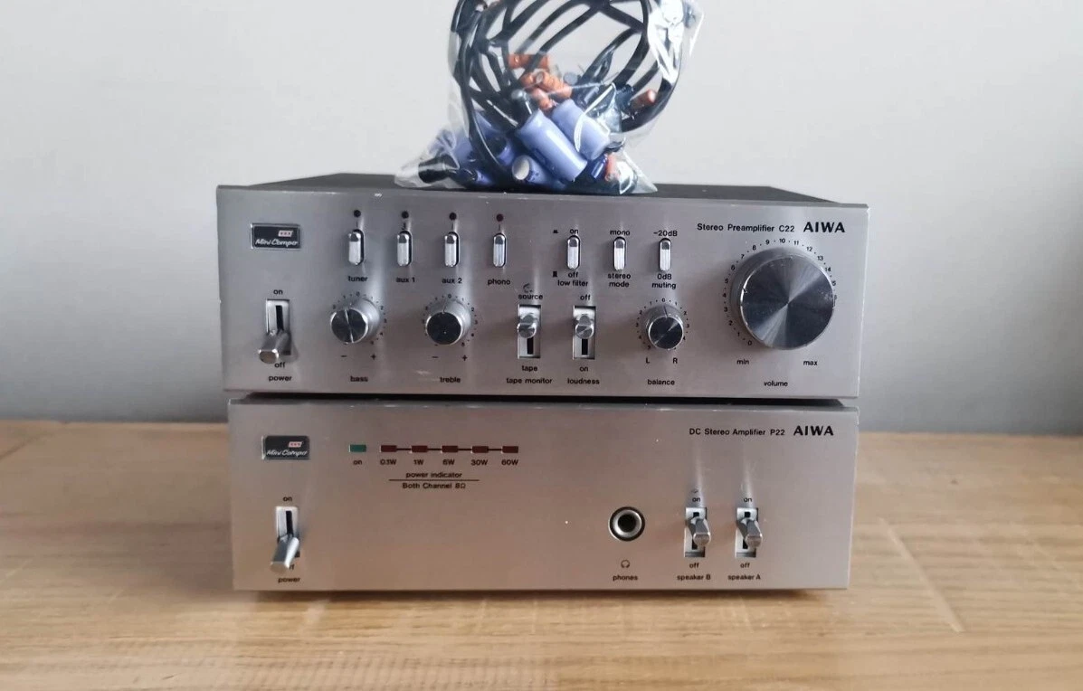 AIWA C22 & PRE AMPLIFIER, P22 POWER AMPLIFIER VINTAGE HI FI