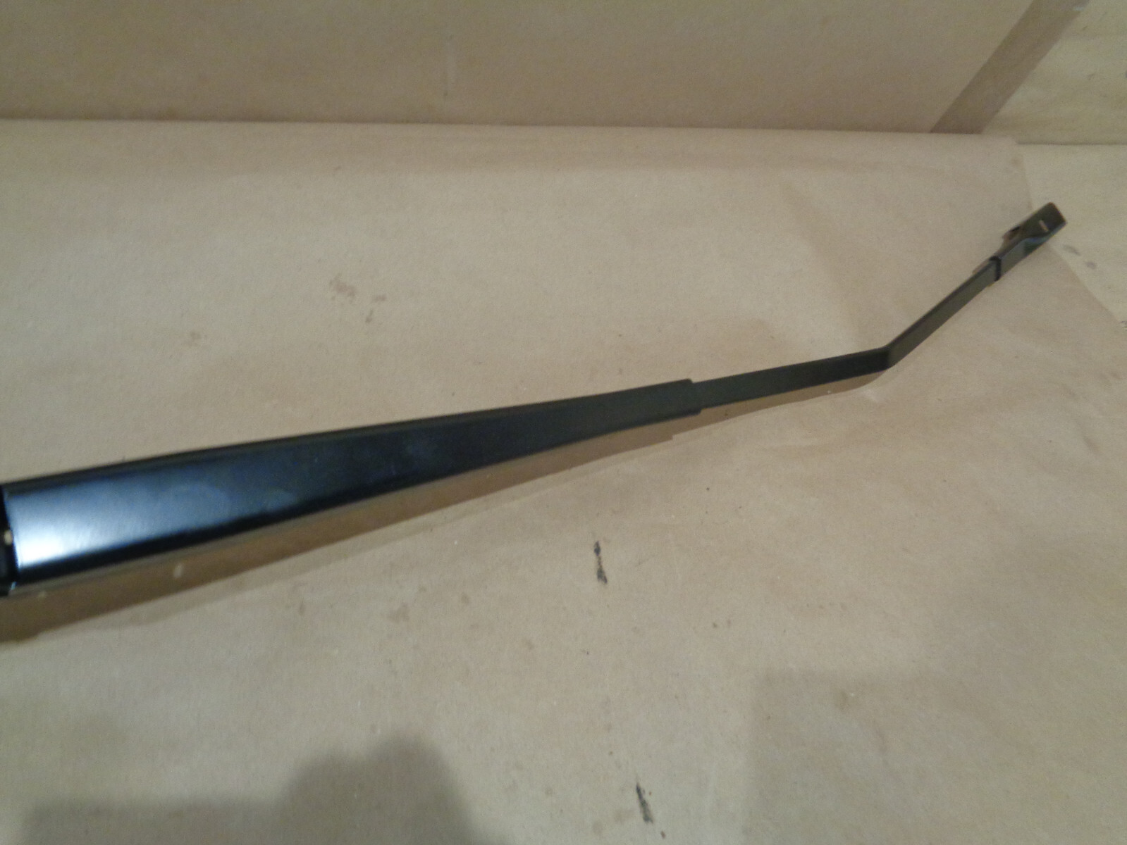 Lamborghini Huacan LP580 Coupe,LP610 Spyder -LH Wiper Arm (RHD) P/N 4T2955407