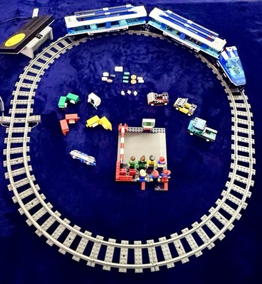 Vintage LEGO 4561 Railway Express 9V Train Set - TESTED & WORKING - 95% Complete