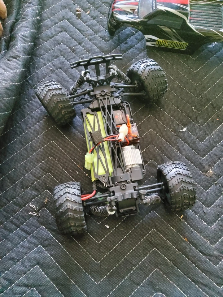 Camión de coche Himoto Mastadon 1/18 4x4 RC usado Foto 4 de 4