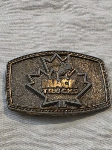 Mack Trucks Belt Buckle Bulldog Maple Leaf (Item2)
