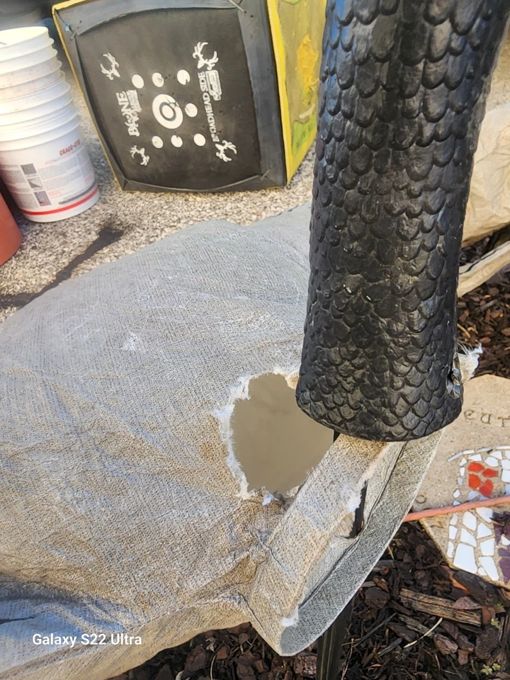 Canadian Goose Decoys Plastic Floating with Attached Weight Set of 4 - Image 3 of 4