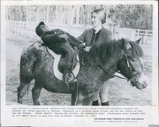 1973 Jean Mccally Stephanie Stephens Riding Exercise Wa Therapist Photo 8X10