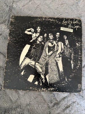 ALICE COOPER Uncensored Thumb Cover LOVE IT TO DEATH Vinyl Record WS 1883