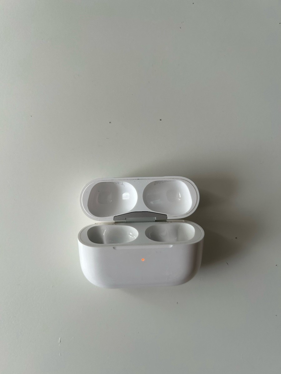 Apple AirPods Pro with MagSafe Wireless Charging Case - White for