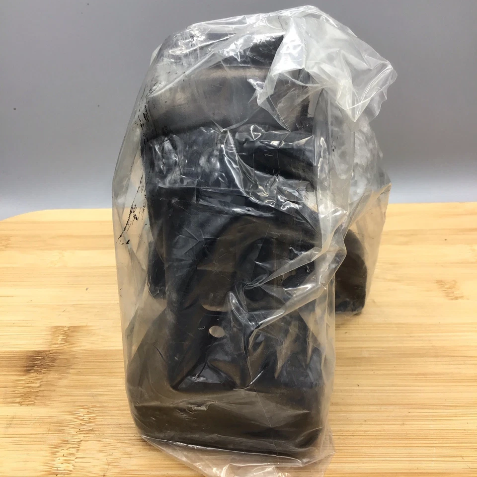 正品现代 21930-4D150 后滚塞支架适用于 Entourage/Sedona。 全新。 — 第 3/4 张图片