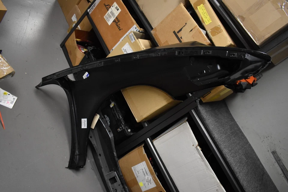 GUARDABARROS LADO IZQUIERDO PORSCHE 911 CARRERA FÁBRICA OEM 1997 Foto 4 de 4