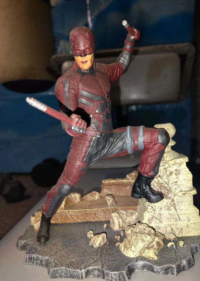 Marvel Diamond Select Gallery Estatua Daredevil Netflix Foto 2 de 4