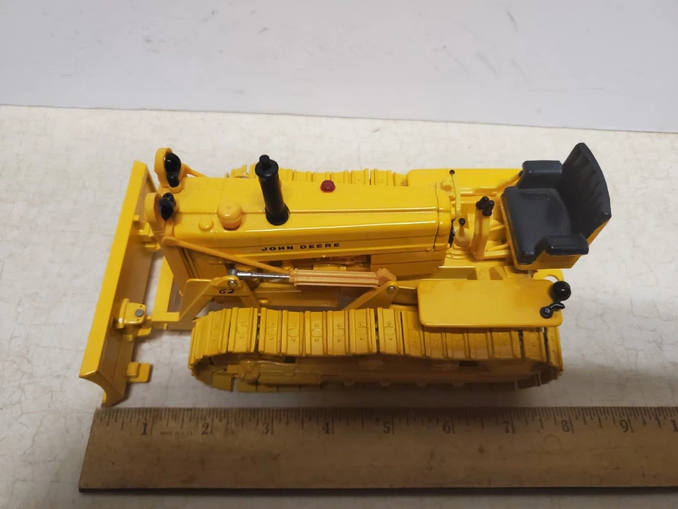 Toy 1/16 Ertl John Deere Model 420 Toy Bulldozer "1998 Collector Edtion - Image 4 of 4