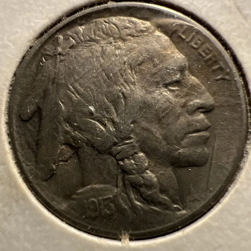 1913 Buffalo Nickel.  Type 1. Excellent Condition Full Date, Horn. Free Shipping