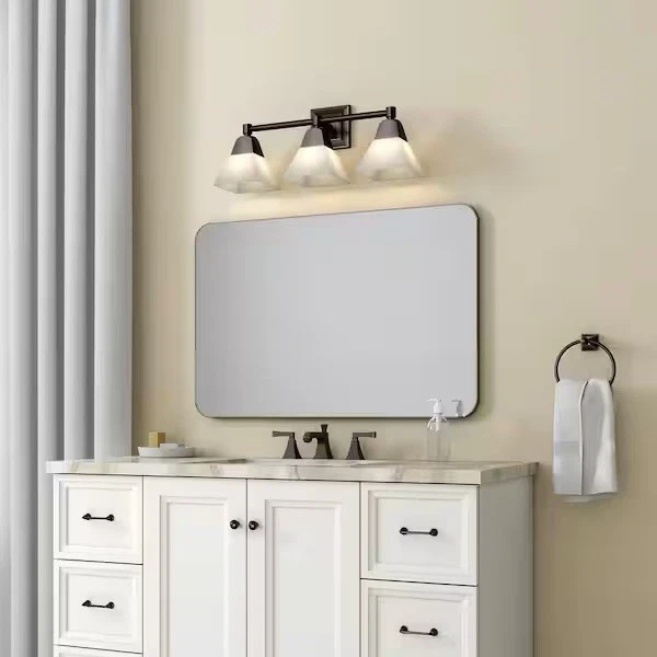 Kohler Lighting 23688-BA03 Memorias 24”W 3 luces tocador luz aceite frotado bronce Foto 2 de 4