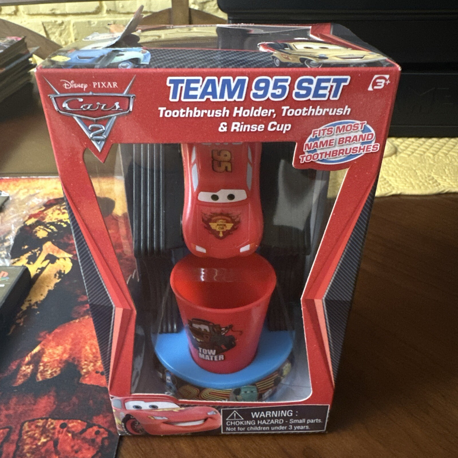 NEW Kid's Disney Cars Lightning McQueen 95 Toothbrush Set RARE