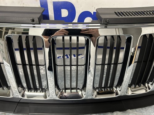 JEEP GRAND CHEROKEE CHROME FRONT GRILL 2011 - 2013 BRAND NEW GENUINE 55079377 - Picture 5 of 12