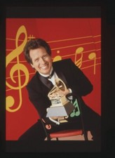 Garry Shandling Grammy Award Host holding award Original 35mm Transparency 1994