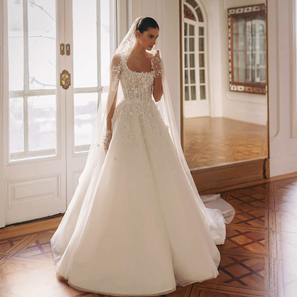 Elegant A-Line Wedding Dresses Square Neck Appliques Backless Tulle Bridal  Gowns