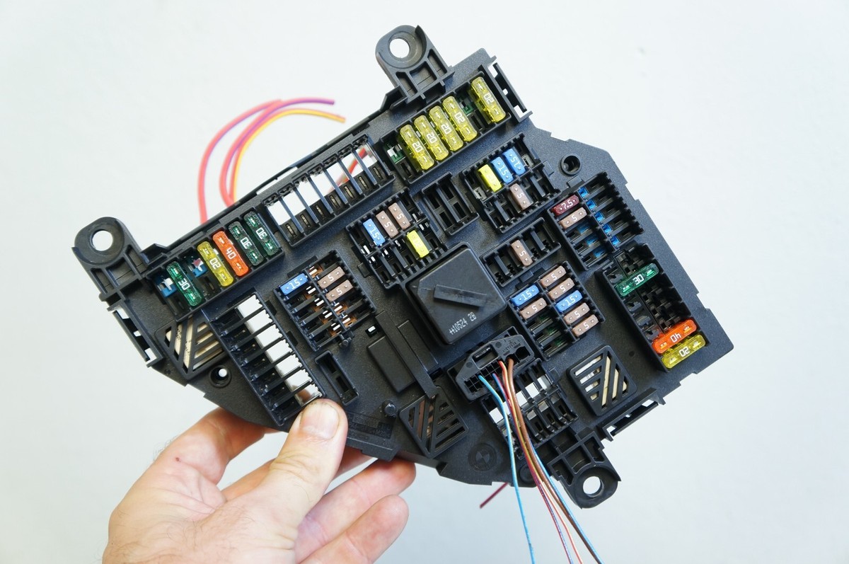 2012 bmw x3 cigarette lighter fuse 2011-2012 bmw x3 f25 rear trunk power distribution relay fuse junction box