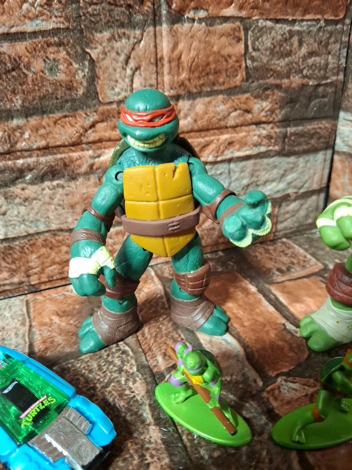 TMNT Teenage Mutant Ninja Turtles lot Of Figures And Cars - Image 2 of 4