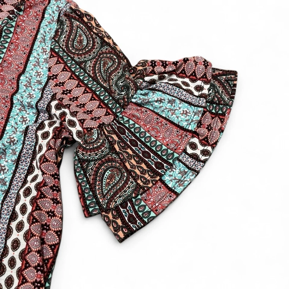 Camisa feminina Bobbie Brooks manga curta babado boho paisley multicolorida tamanho G - Imagem 3 de 4