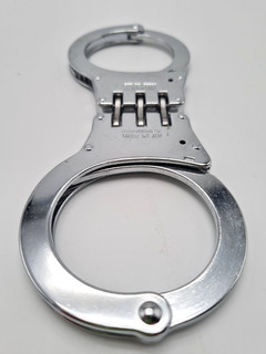 Profi Handschellen Breitscharnier gehärtetet arretierbar (Doppelveriegelung)