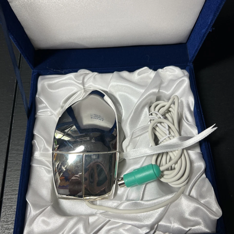 Wallace Silversmiths Silverplated Mouse With Mouse Pad  - Image 4 of 4