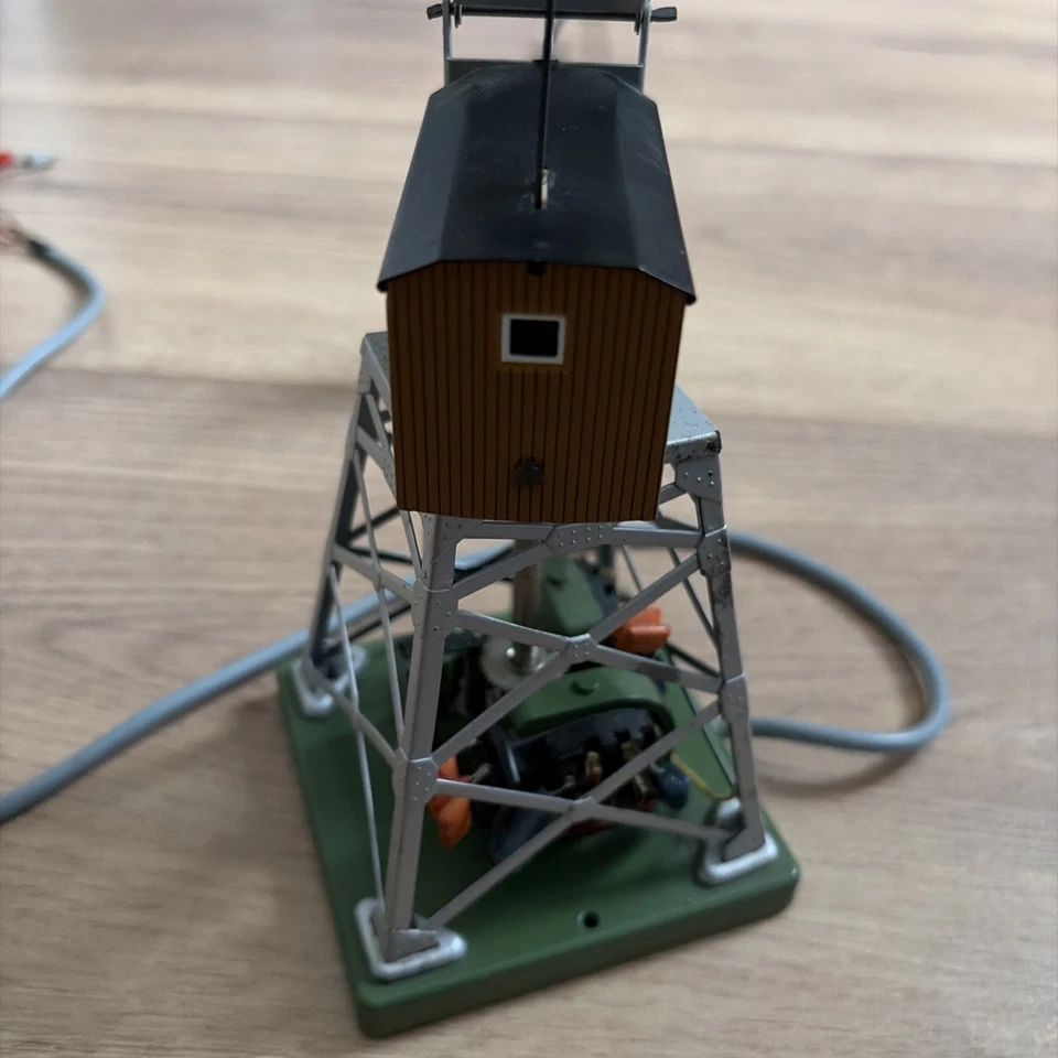 Märklin Kran 7051 mit Schaltpult und Magnet - Bild 4 von 4