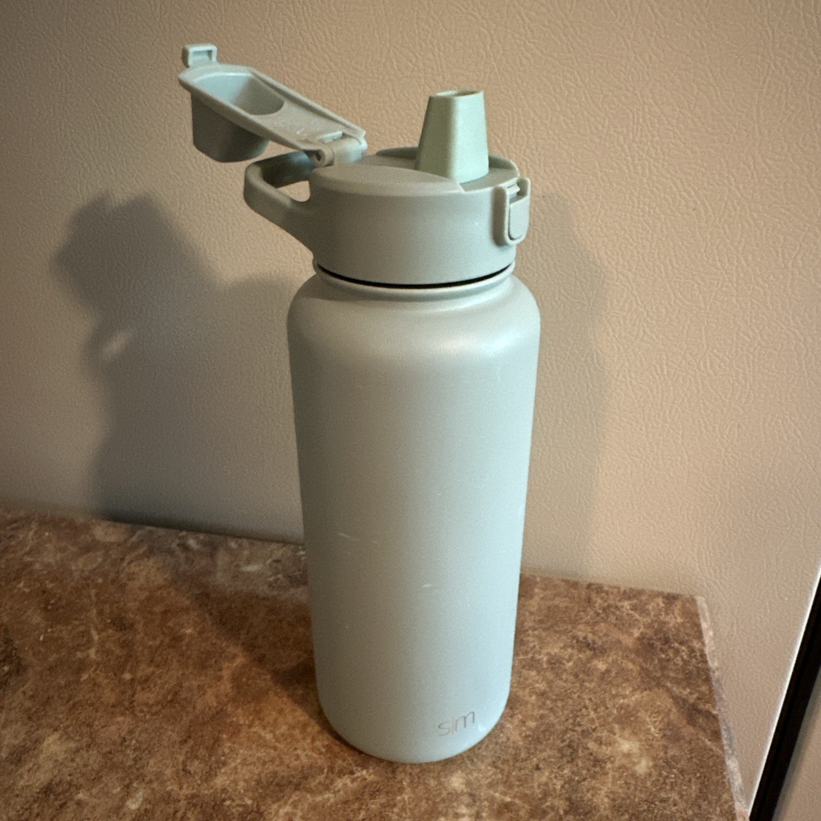 With Straw  32oz Vacuum Insulated Stainless