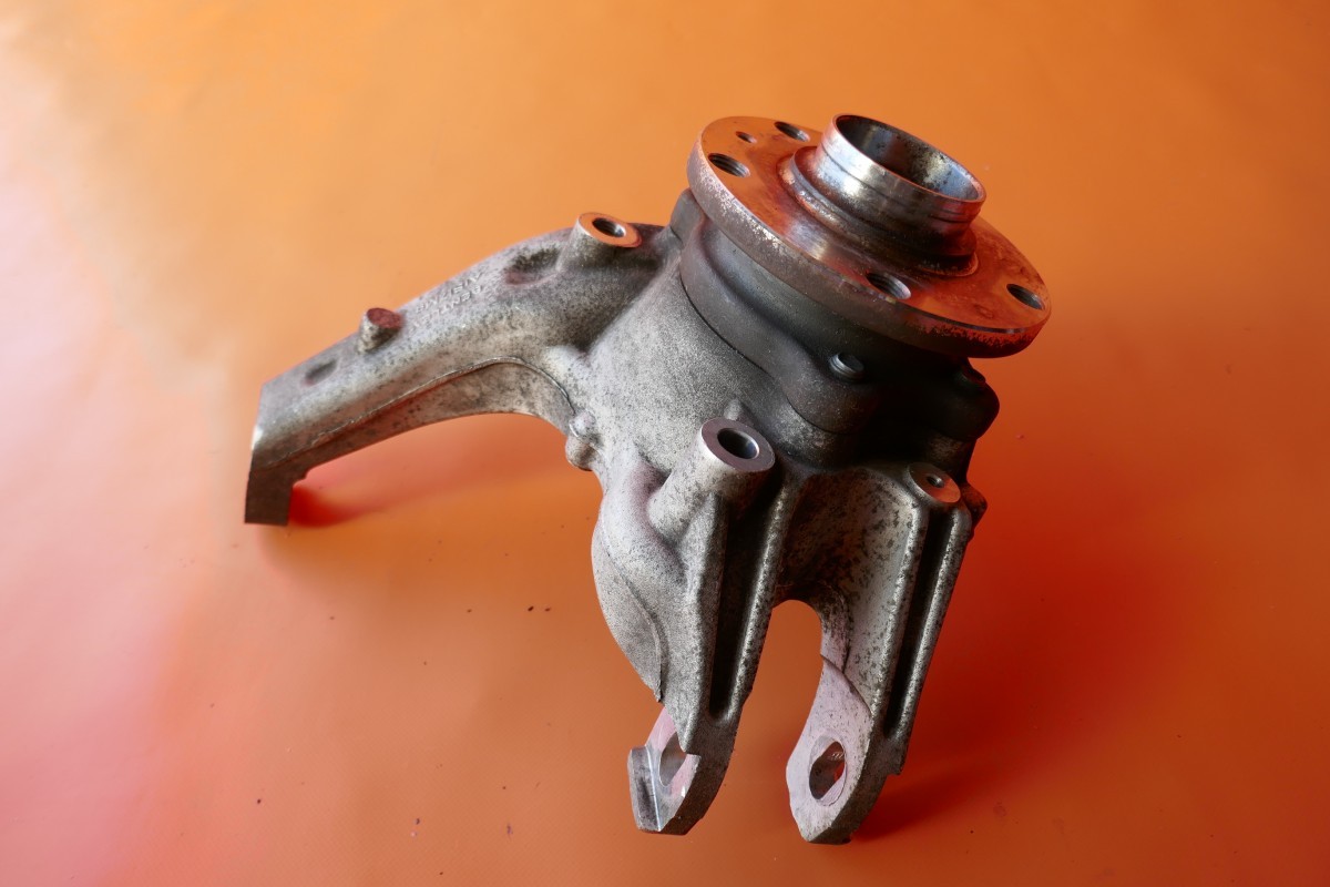 Bentley Flying Spur 2014-2017 Rear Left Steering wheel hub P/N 4W0505435