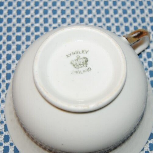 Beautiful Vintage Aynsley, Fine Bone China, Teacup & Saucer - Picture 7 of 7