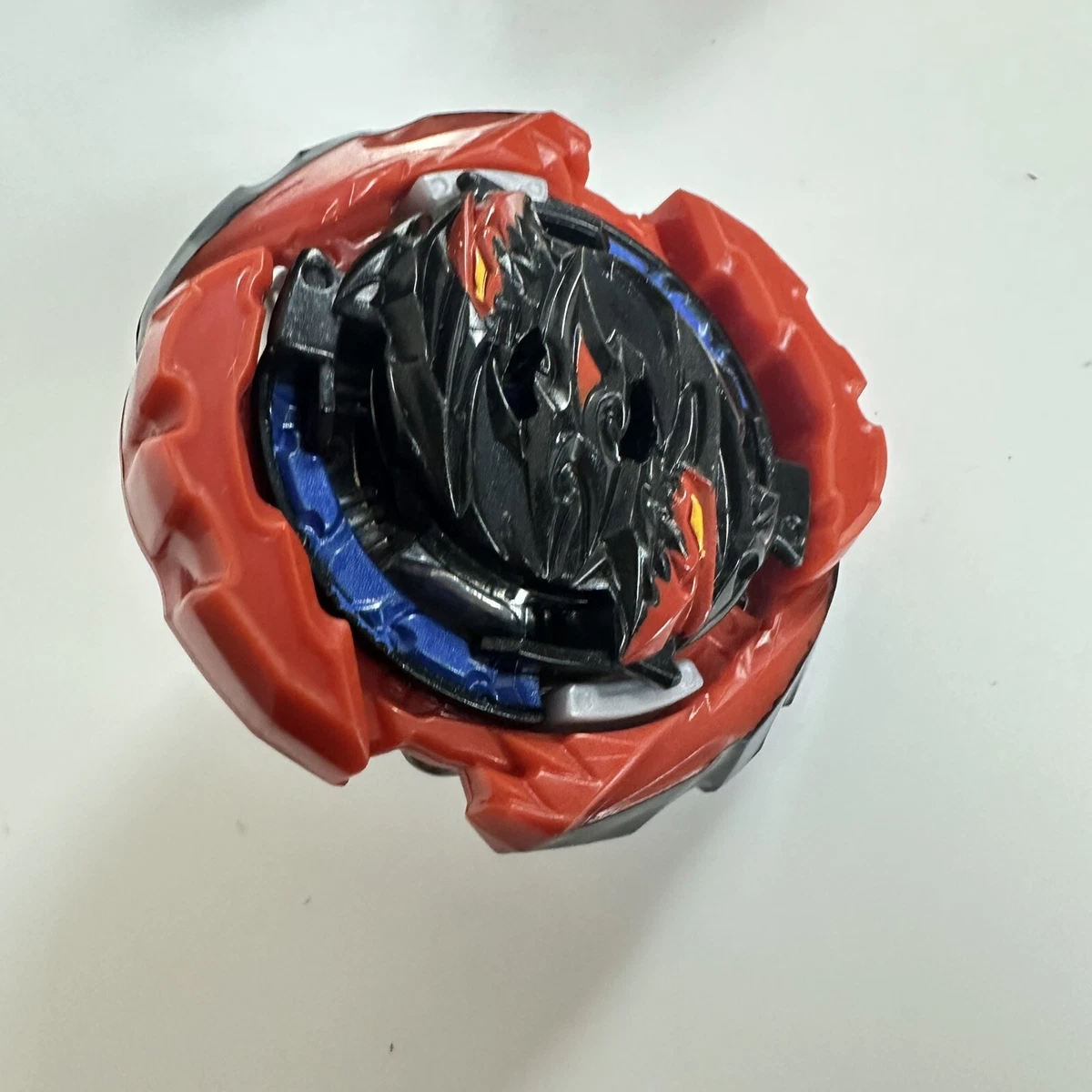 Beyblade Burst Quaddrive Pião e Lançador Cyclone Roktavor - Hasbro