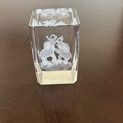 3D Laser Etched Glass Crystal Block paperweight w/2 Elephants w/Trunks Up 