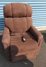 Golden PR-535 Lift Chair