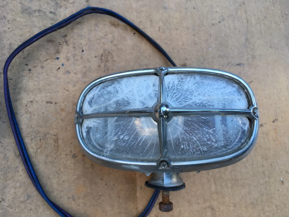 Pontiac Grand Prix 1964 luz de estacionamiento, intermitentes 1963-64, áspero Foto 3 de 4