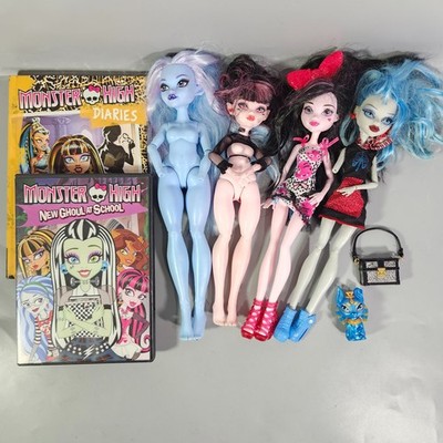 Monster High 4 Doll DVD Bundle Draculaura Abbey Ghoulia Cleo Nile Core Pet Book